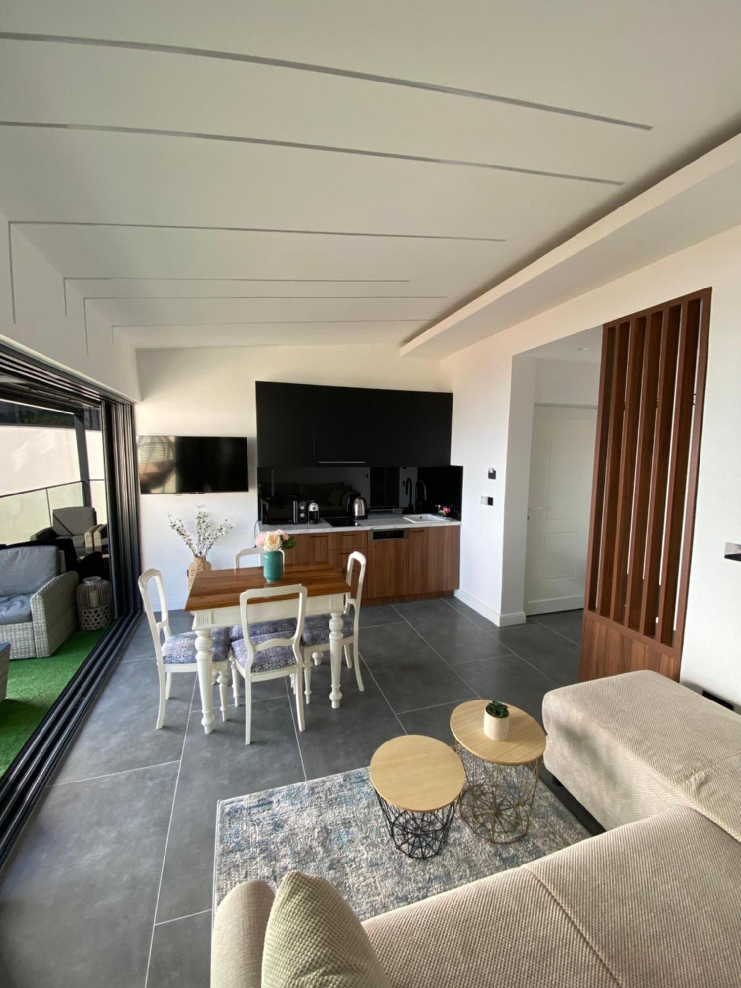 Dzaleta Appartement *